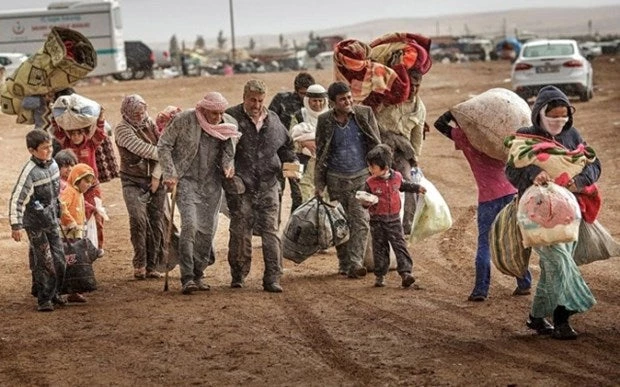 «Καταπέλτης» το Spiegel: «Τώρα οι πρόσφυγες πεθαίνουν στα τουρκο-συριακά σύνορα»